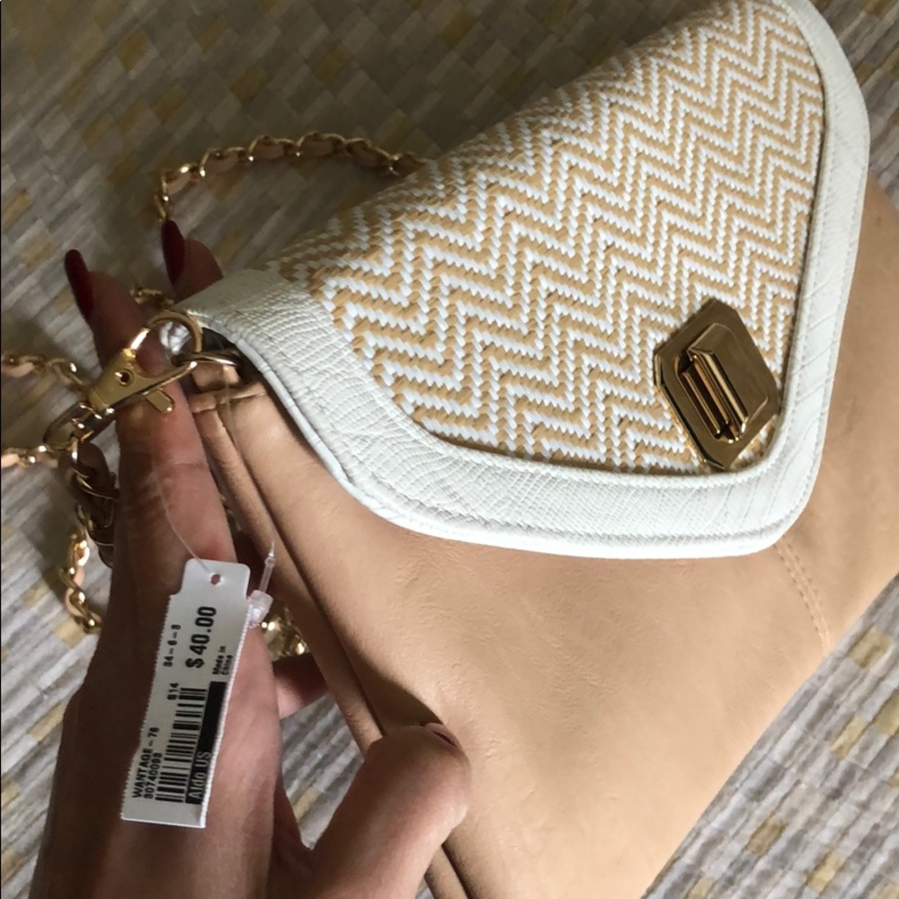 ❌SOLD❌- Aldo Clutch - Picture 3 of 5